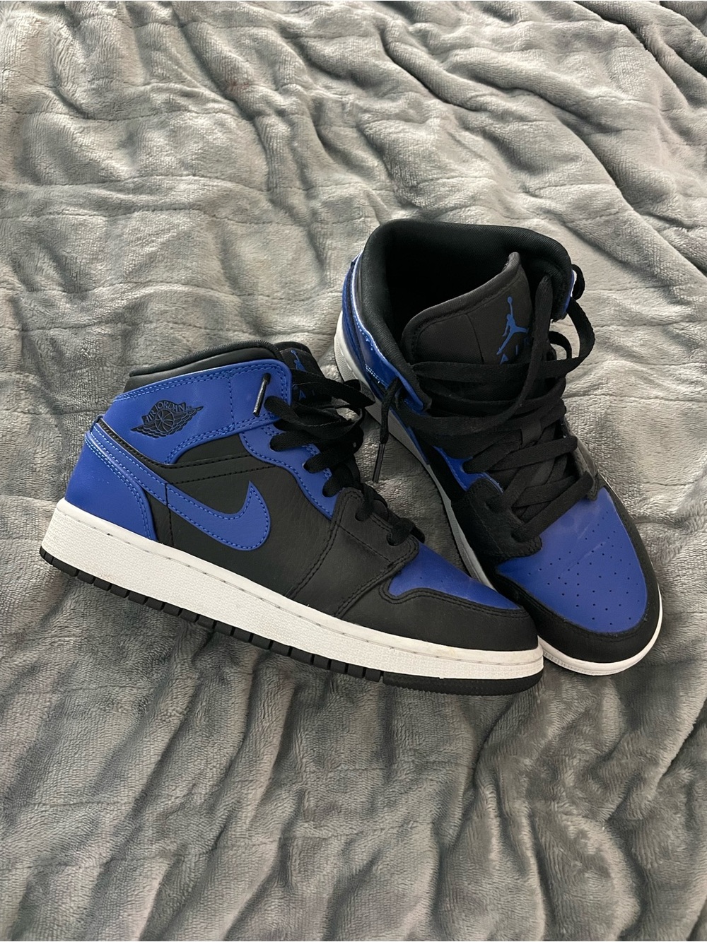 Air Jordan 1 Mid 'Royal' - Black & Royal Blue